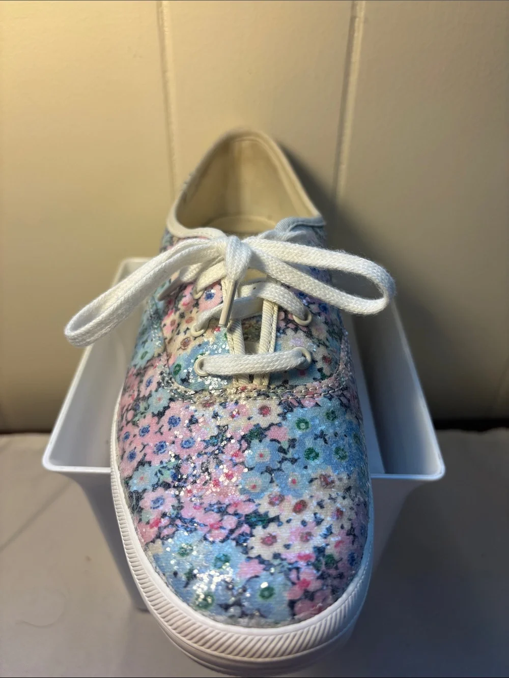 EUC Keds x Kate Spade Daisy Garden Glitter Sneakers Size 8